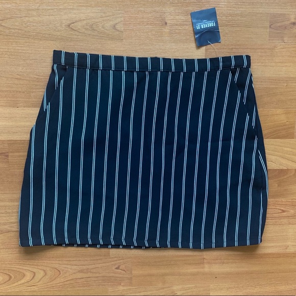 Forever 21 Dresses & Skirts - Navy and White Striped Skirt